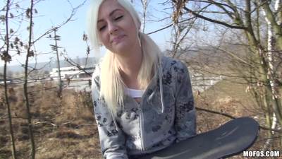 Public PickUps Lenny Elleny Seduction Of An Amateur Czech Slut