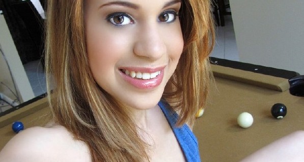 Mae Olsen – Cutie Loses a Bet For Anal Sex