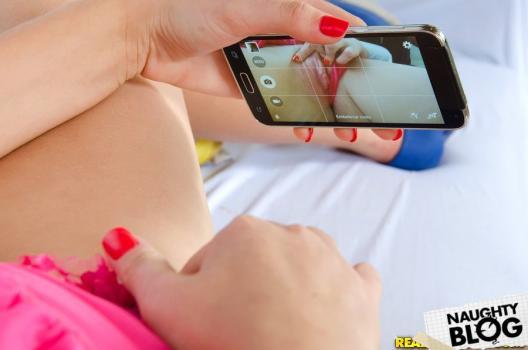 Nayra Mendes – Juicy Ass