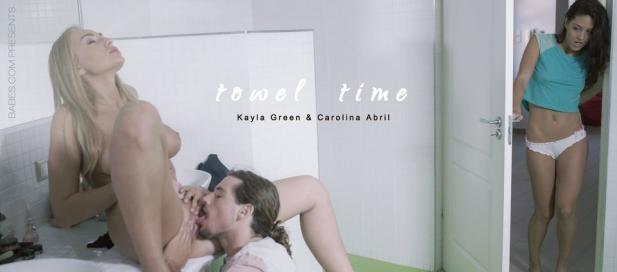 Babes – Kayla Green & Carolina Abrill