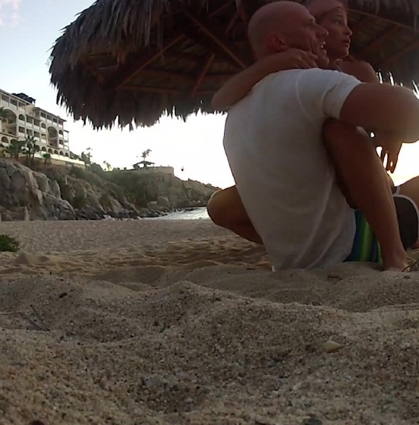 Kissa Sins – Beach Busted