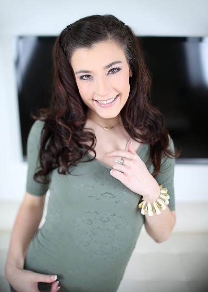 Jenna – Amateur Allure