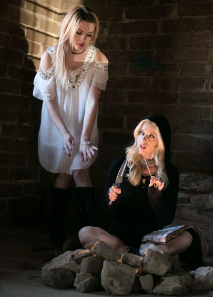 Dahlia Sky, Charlotte Stokely – Clairvoyance: Part One