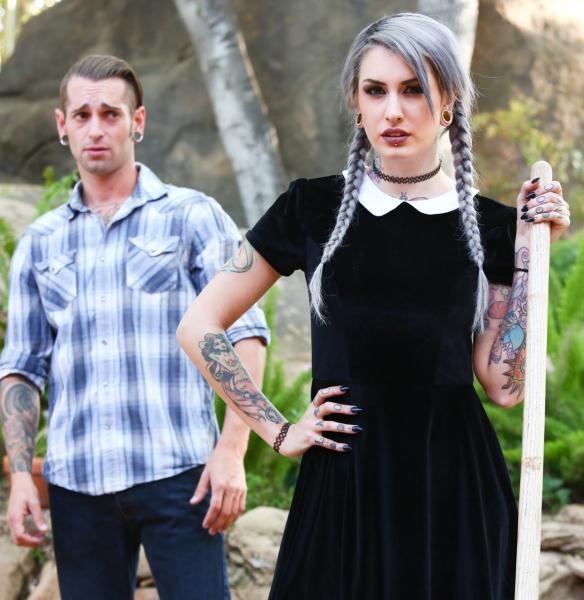 Lady Luna – Very Adult Wednesday Addams – Lady Luna