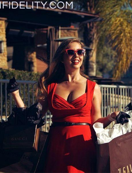 Lena Paul – Curve Appeal