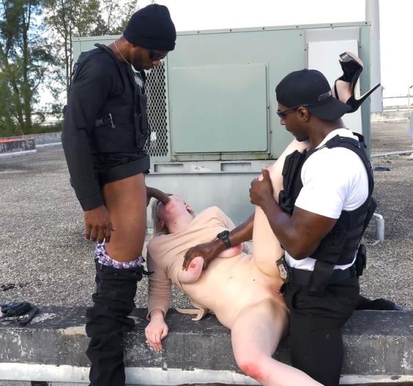 Kiki Parker – White Mayors Daughter gets fucked by Black Law