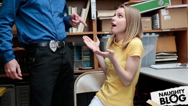 Shoplyfter – Catarina Petrov