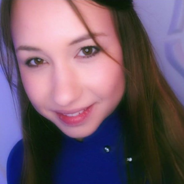 Taylor Sands – Swallow Salon