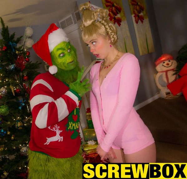 Cherie Deville, Chloe Couture – The Grinch