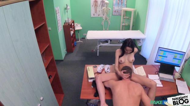 Fake Hospital – Francys Belle