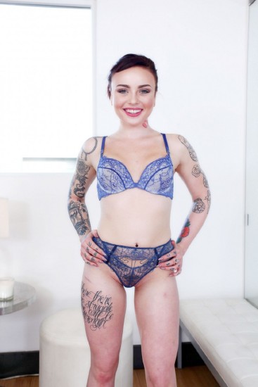Chloe Carter – Sexy As Hell