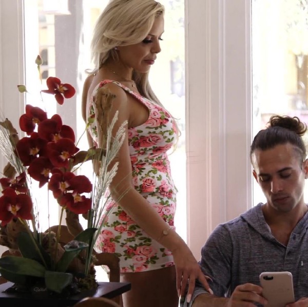 Nina Elle – Blonde Nina Elle Gets Her Shaved Pussy Fucked