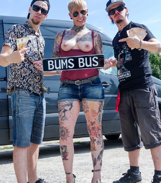 Lady Kinky Cat – Tattooed German Milf Lady Kinky Cat eats jizz in steamy bus sex