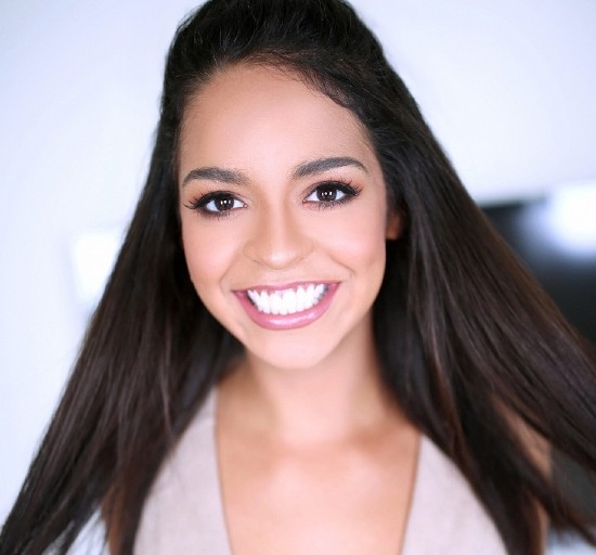 Vienna Black – Naughty Waitress Sucks, Fucks and Swallows Two Loads