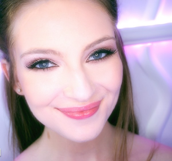 Maya Kendrick – Swallows It All