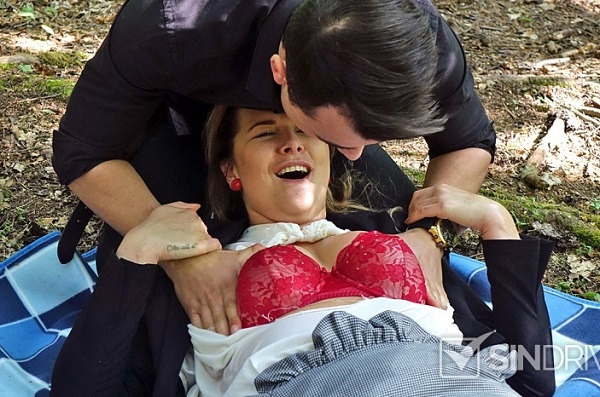 Niky Dream – Piss Picnic – A Feast Of Pussy, Cock, Spunk and Pee