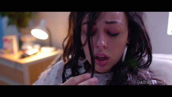 Whitney Wright, Casey Calvert, Sarah Vandella – Coaxing A Cuntfession