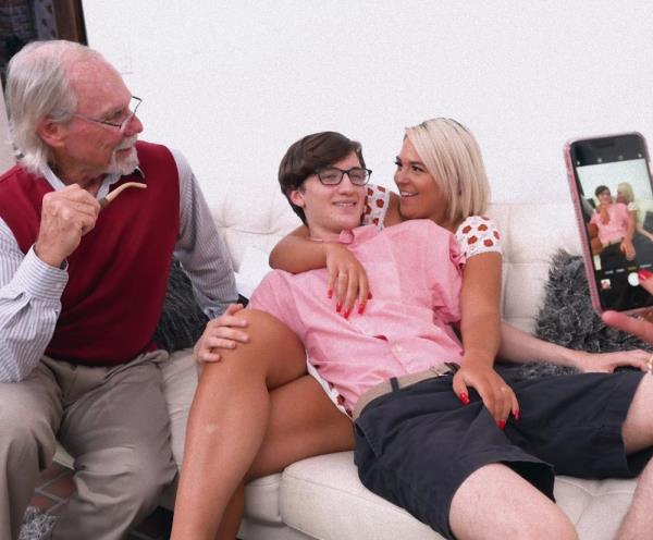 Rharri Rhound, Janna Hicks – Family Fucks To Make Him Jealous