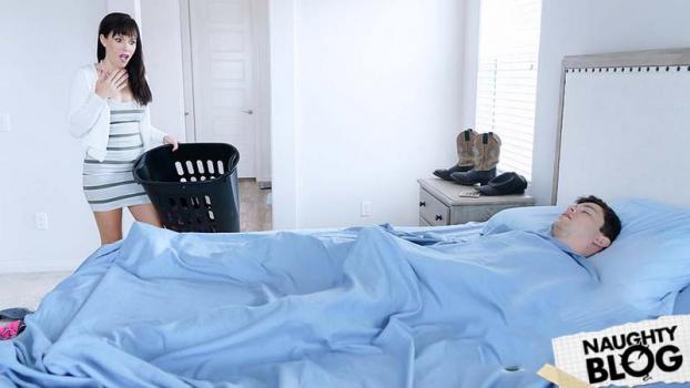 Family Strokes – Karmen Santana