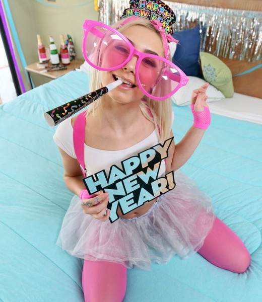 Chloe Temple – Breaking in the New Year