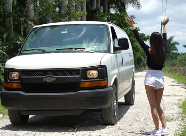 Vina Sky – Desperate for a Ride