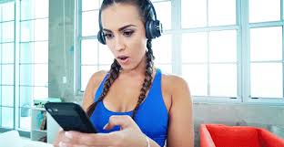 The Lost Phone ft Latina Pornstar Kelsi Monroe