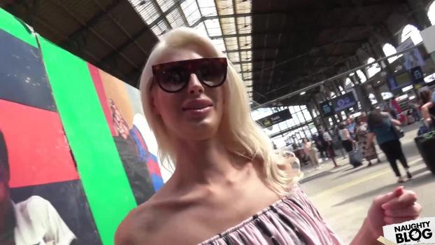 Heavy On Hotties – Mandy Slim