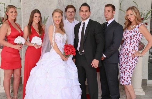 Julia Ann, Nicole Aniston – Wedding Sluts