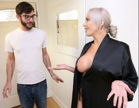 A Creampie For my Best Friend Mom