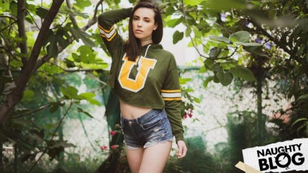 Sugarcookie – Casey Calvert