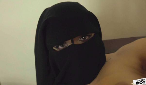 Sex With Muslims – Daphne Klyde