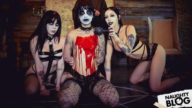 BFFS – Leda Elizabeth, Charlotte Sartre, Harlowe Blue