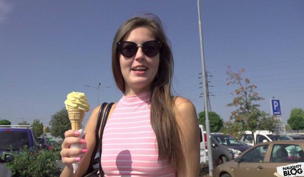 Fucking Street – Cindy Shine