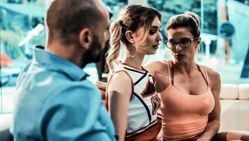 Mackenzie Moss,Cory Chase – You Remind Me Of Me