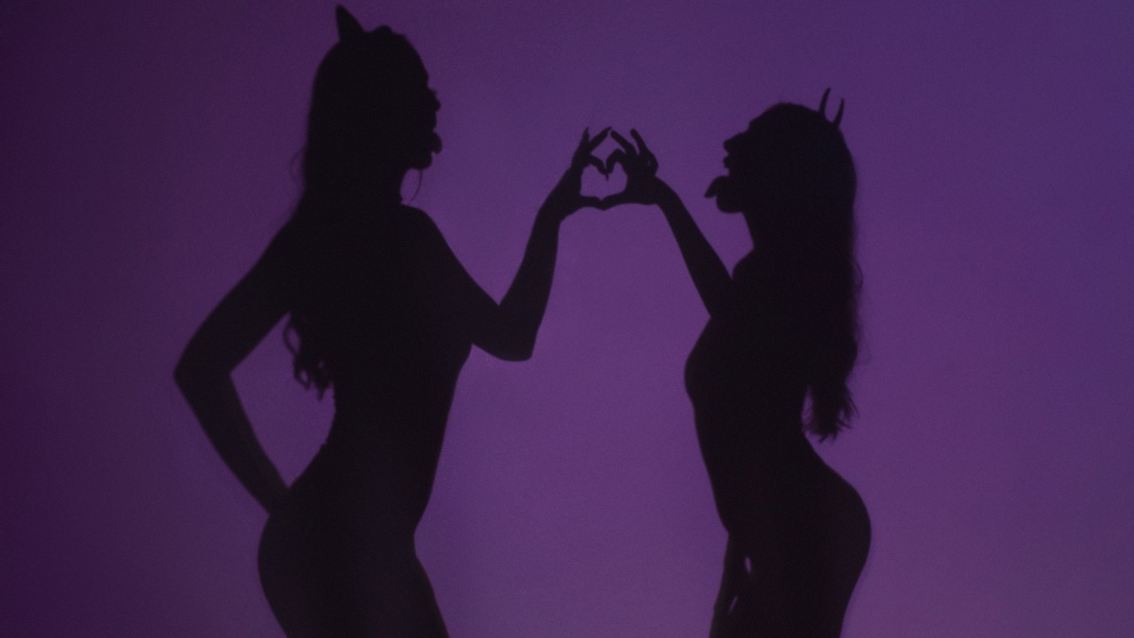 Gianna Dior, Desiree Dulce – Throw Shade