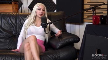 Bang Surprise – Skylar Vox