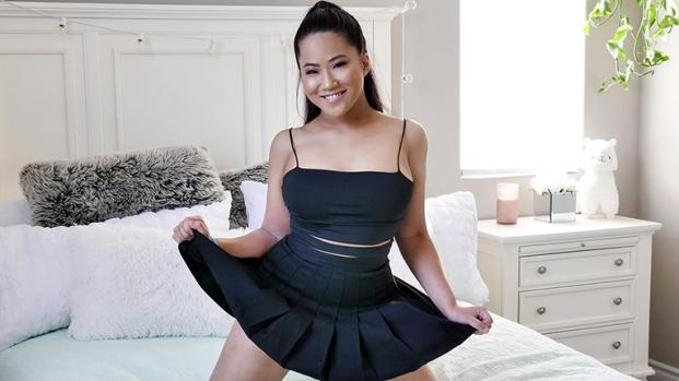 Alona Bloom – Dad’s Employee