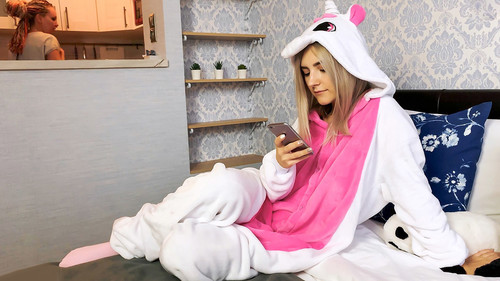 Eva Elfie – Don’t Let Mom See Us