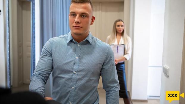 Hunt 4K – Polina Maxim