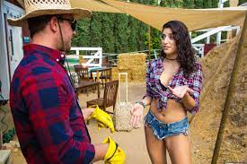 Nikki Knightly – Pick and Choose’s