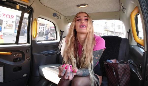 Sex In Taxi – Daisy Lee