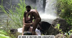 Lena Paul – Hawaiian Waterfall Sex Onlyfans