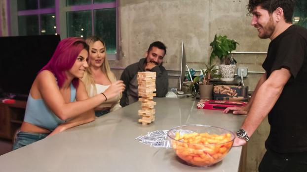 RK Prime – Roxie Sinner