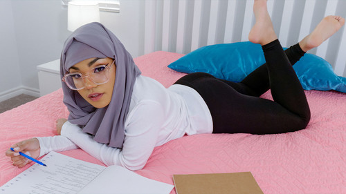 Hijab Hookup – Summer Col