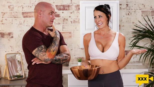 Nuru Massage – Reagan Foxx