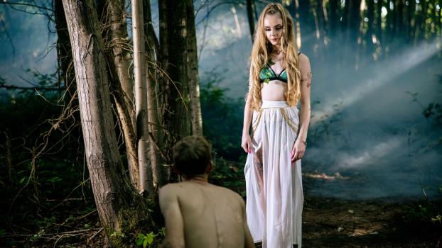 Digital Playground – Rebecca More & Baby Kxtten