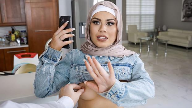 Hijab Hookup – Veronica Valentine