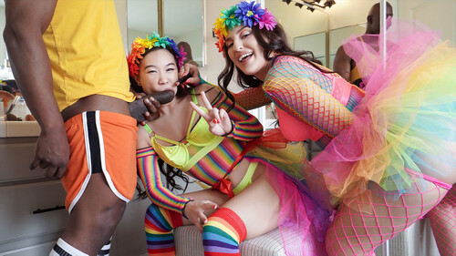 Freeuse Fantasy – Kimmy Kim & Aubree Valentine