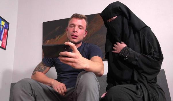 Sex With Muslims – He got excited watching another woman