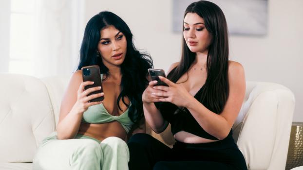 Mommy’s Girl – Alyx Star & Queenie Sateen